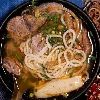 Hình ảnh Bún bò nạm chả