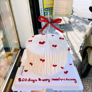 Hình ảnh Bánh kem nơ đỏ