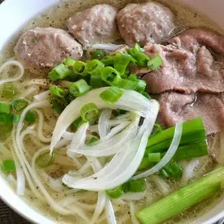Hình ảnh Phở tái viên