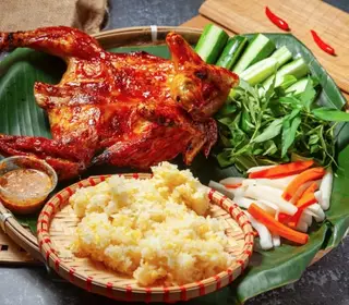 Hình ảnh Gà nướng mắm nhĩ xôi bắp