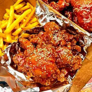 Hình ảnh Nửa con gà rán mix vị truyền thống và cay ngọt - 8 miếng vừa