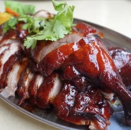 Hình ảnh Vịt Quay Da Giòn Cảnh Đen - Phan Huy Ích