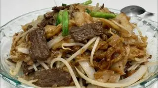 Hình ảnh Hủ tiếu mềm xào bò