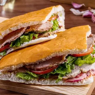 Hình ảnh Combo 2 bánh mì kebab tam giác đầy đủ