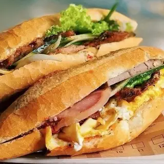 Hình ảnh Bánh mì chả trứng