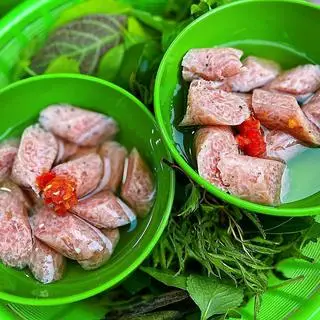 Hình ảnh Nem chua chan