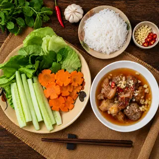 Hình ảnh Bún chả nhiều thịt