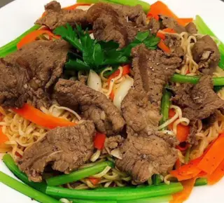 Hình ảnh Mì xào bò