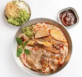 Hình ảnh Bún bò thập cẩm