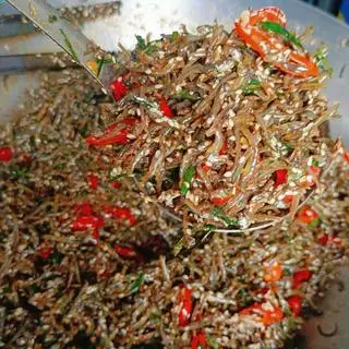 Hình ảnh Cá cơm rim - 200g