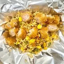 Hình ảnh Mì trộn nem rán