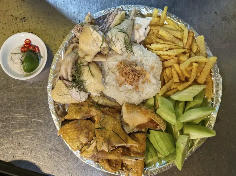 Hình ảnh Gà ri hấp chanh - nửa con