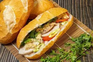 Hình ảnh Bánh mì chả