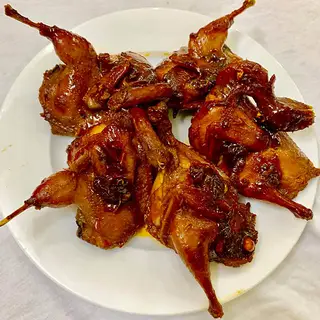 Hình ảnh Chim cút chiên sốt mắm tỏi - 1phần