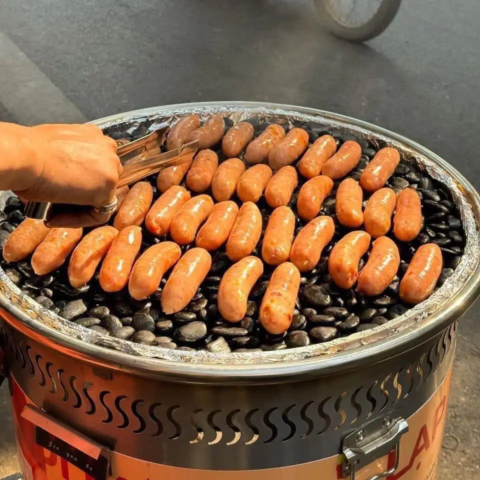 Hình ảnh Lạp Xưởng Nướng Đá - Vĩnh Khánh 