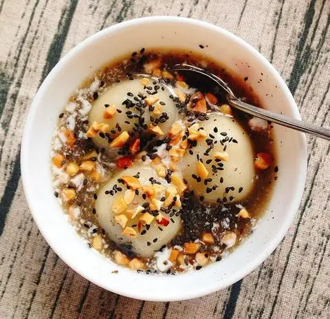 Hình ảnh Chè & Bánh Trôi Tàu - Nghĩa Tân