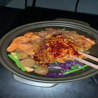 Hình ảnh Mì cay trộn khô