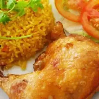 Hình ảnh Cơm gà xối mỡ