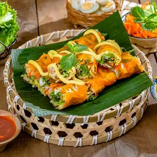 Hình ảnh Bánh tráng cuốn đỏ