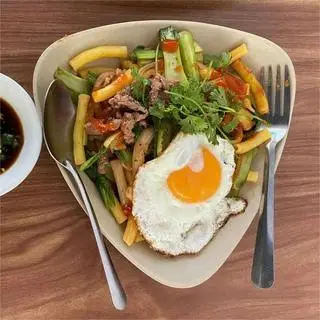 Hình ảnh Nui xào bò trứng