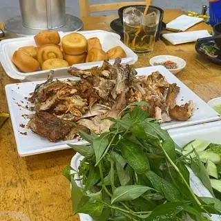 Hình ảnh 3 bánh mì - gà nướng ngũ vị không cay cắt nhỏ