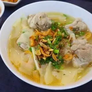 Hình ảnh Hoành thánh lá tô xương
