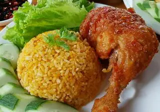 Hình ảnh Cơm gà mắm tỏi