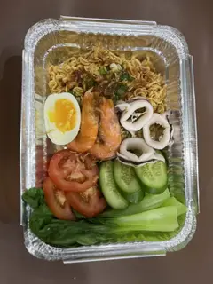 Hình ảnh Mì trộn tôm mực
