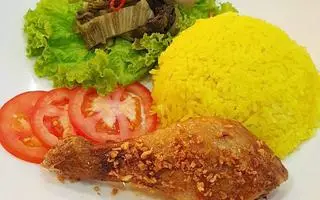 Hình ảnh Cơm gà mắm tỏi nhỏ