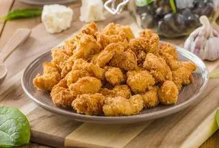 Hình ảnh Gà viên lắc phomai