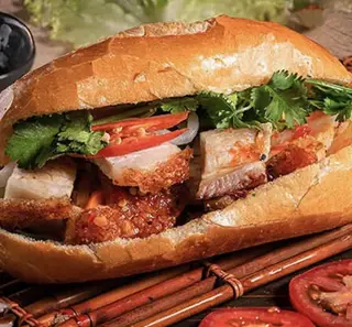 Hình ảnh Bánh mì heo quay