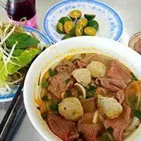 Hình ảnh Bún bò tái chả bò viên