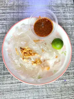 Hình ảnh Bánh tráng chấm sốt muối tắc( cay)