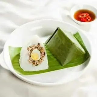 Hình ảnh Bánh giò trứng cút