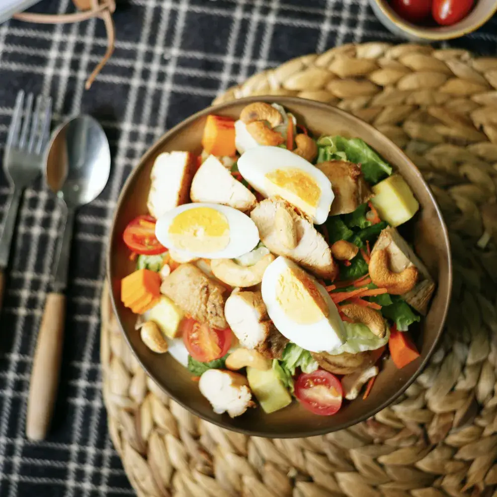 Hình ảnh Salad Hạt Điều - Hạnh Nhân - Trứng