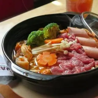 Hình ảnh Mì cay Hàn Quốc kim chi bò