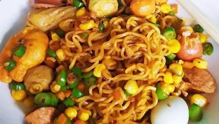 Hình ảnh Mì trộn Indomie bò