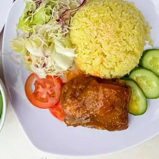Hình ảnh Cơm gà chiên nước mắm
