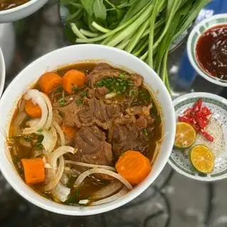 Hình ảnh Hủ tiếu mì bò kho
