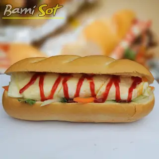 Hình ảnh Combo bánh mì pate bò chả trứng - sữa đậu