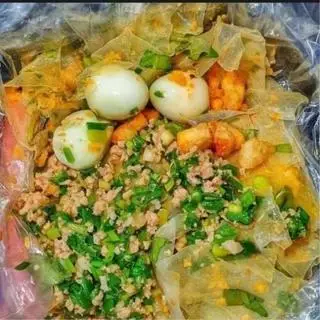 Hình ảnh Bánh tráng trộn thịt bằm - da heo