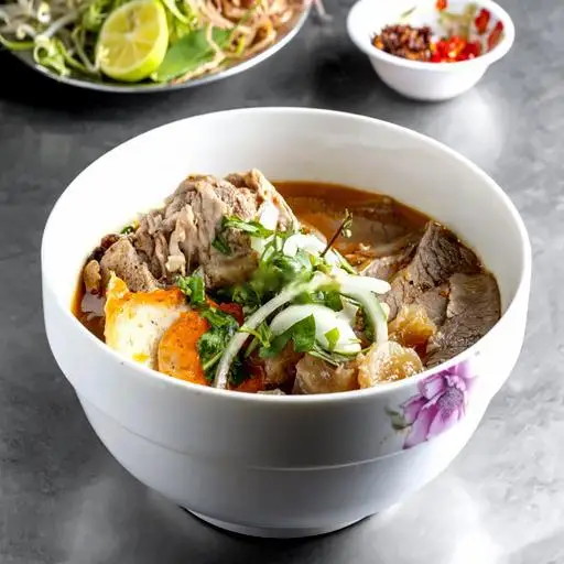 Hình ảnh Bún bò tái - nạm