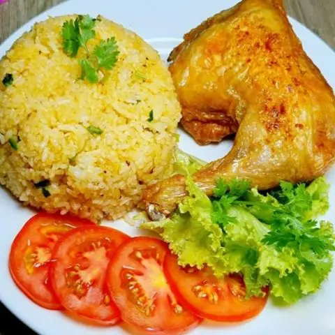 Hình ảnh Tiệm Cơm Nhà Chuối - Cơm Gà, Cơm Sườn & Bún Nước Tương - Hưng Phú