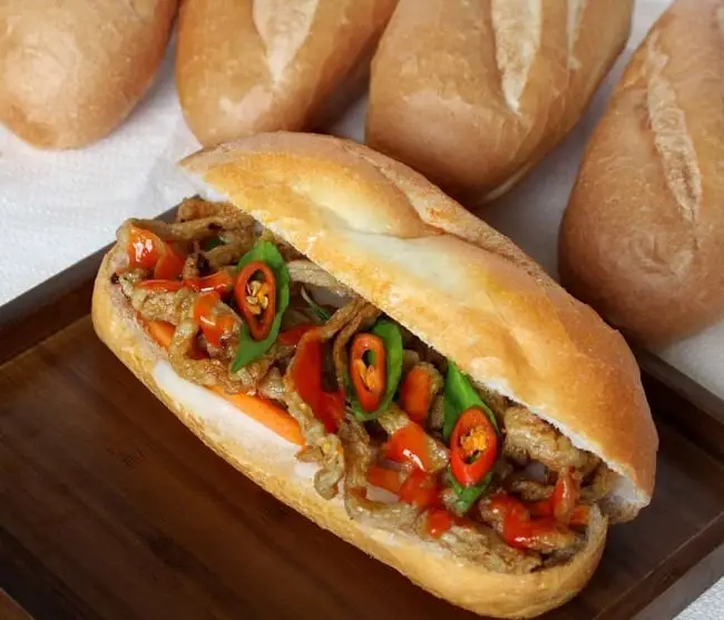 Hình ảnh Bánh mì chả cá