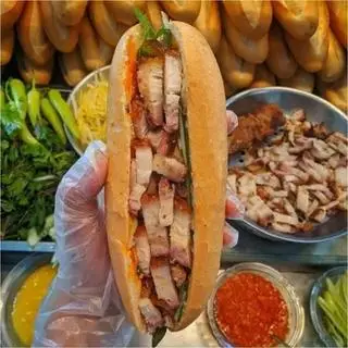 Hình ảnh Bánh mì heo quay