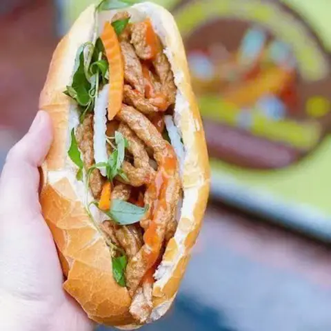 Hình ảnh Bánh Mì Chả Cá - Lê Thị Chợ