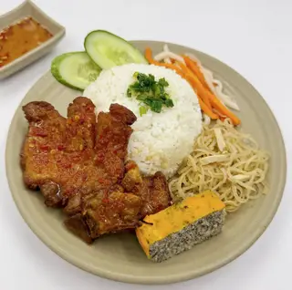 Hình ảnh Cơm tấm sườn - bì - chả - trứng