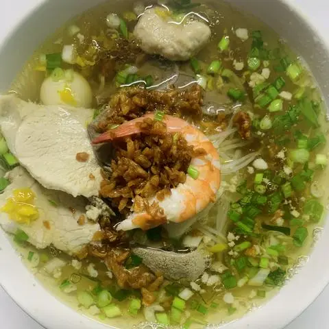 Hình ảnh Combo Hủ tiếu thập cẩm + 1 Nước Ngọt
