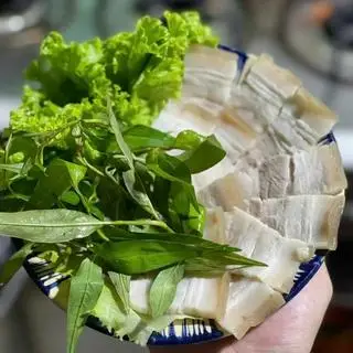 Hình ảnh Cơm niêu thịt luộc cà pháo