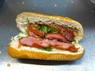 Hình ảnh Bánh mì phá lấu -  intestine stew